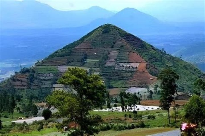 Gunung Padang, The World’s Oldest Pyramid