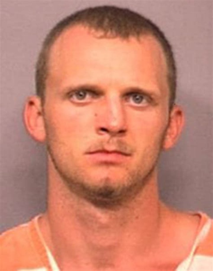 Half-naked burglary suspect hits Florida sheriff with a Bible before POOPING himself