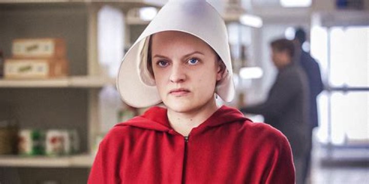 Handmaid's Tail Star Elizabeth Moss Announces First Child; Says She's Been Really Lucky