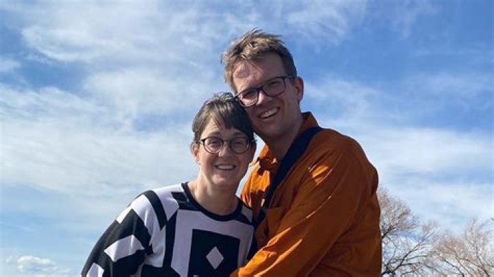 Hank Green Wife, Kids, Net Worth, Age, Education, Ethnicity