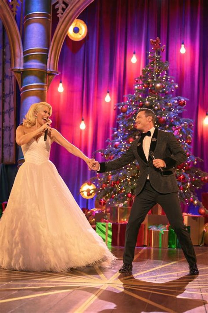 Hannah Waddingham Showcases Voice in Christmas Spectacular