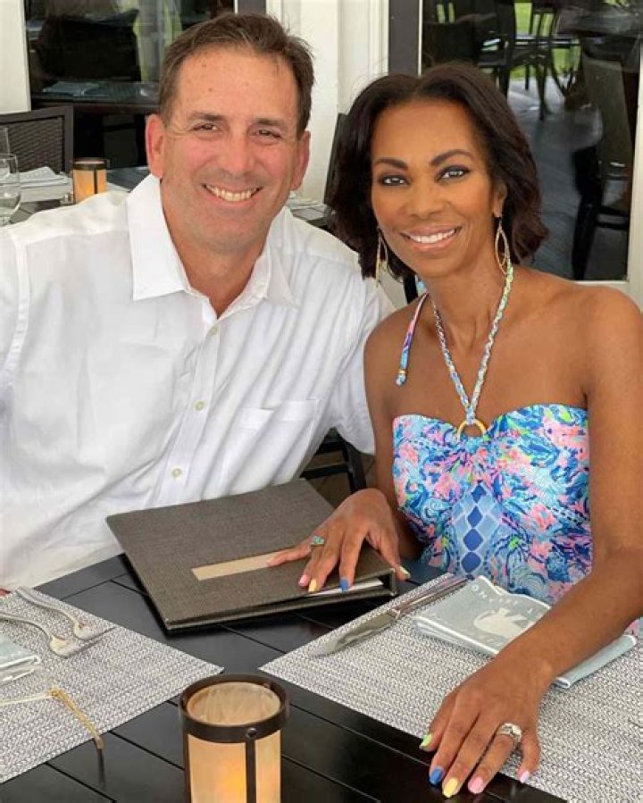 Harris Faulkner (Fox News) Bio, Wiki, Age, Height, Family, Husband, Married, Salary, Net Worth
