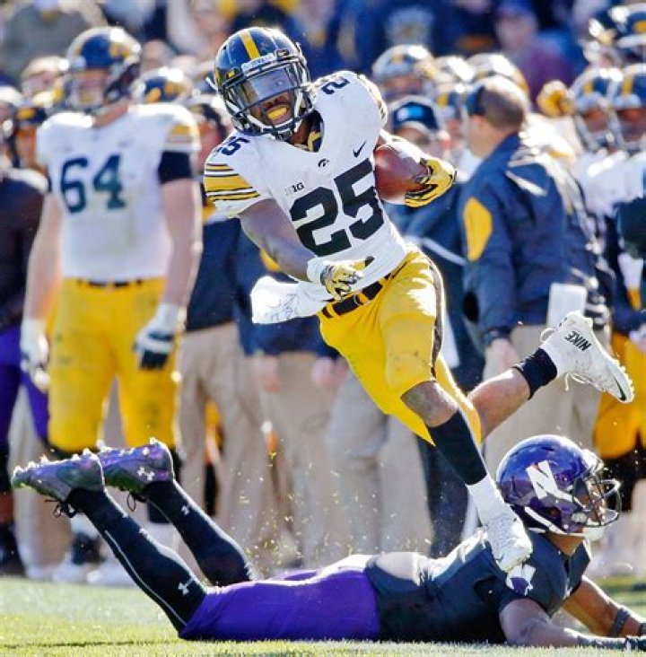 Hawkeye HQ predictions and pregame: Guys being dudes