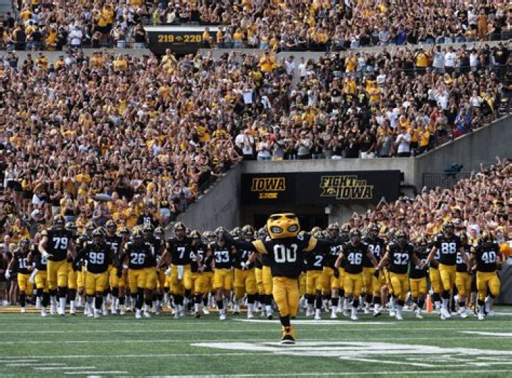 Hawkeyes round out 2022 recruiting class with three more signees