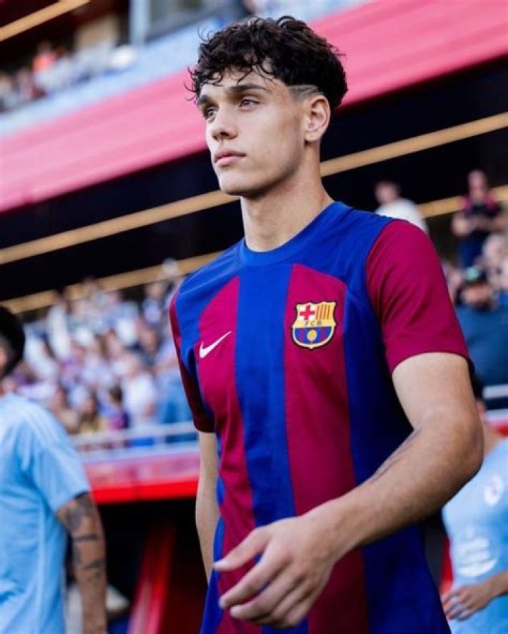 Héctor Fort - Player profile 23/24