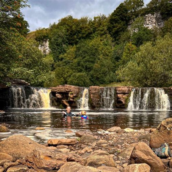 Horror as teenager, 19, dies diving at Yorkshire Dales beauty spot Wain Wath waterfall while swimming with friends