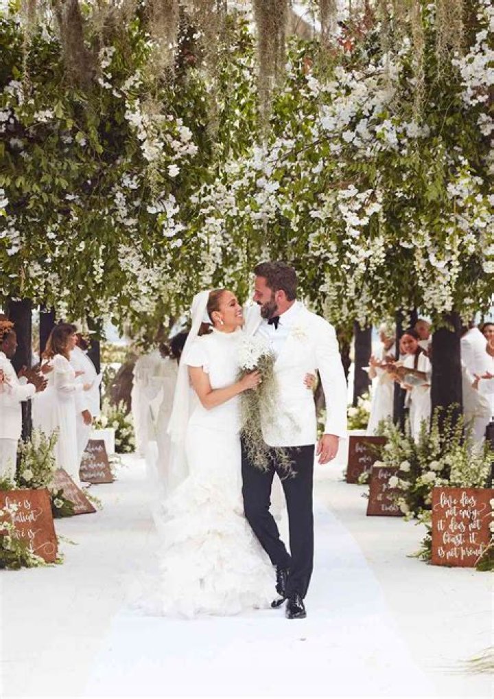 How Did Jennifer Hielsberg and Bret Bielema Meet? Age, Wedding & Relationship Details
