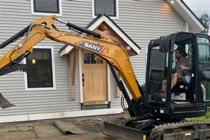How do the “Maine Cabin Masters” work so cheaply? It’s actually quite simple…