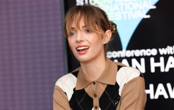 How Tall is Maya Hawke? Biography, Height, Age, Net Worth