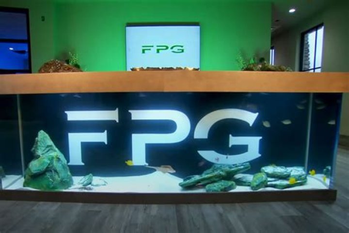 How “Tanked” Stars Built A 700 Gallon Fire and Water Aquarium