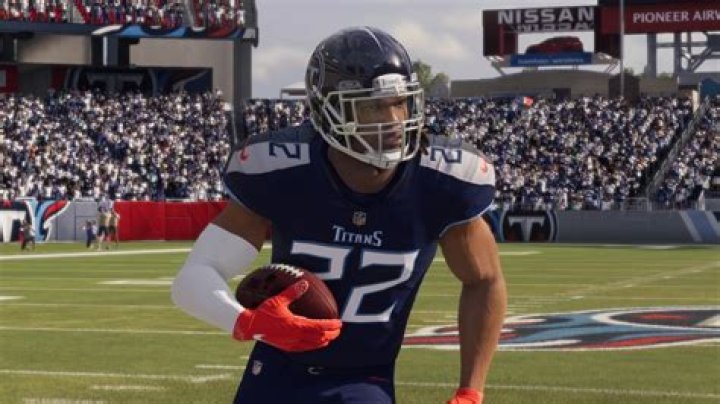 How to Dive in Madden NFL 22: Controls and When to Dive