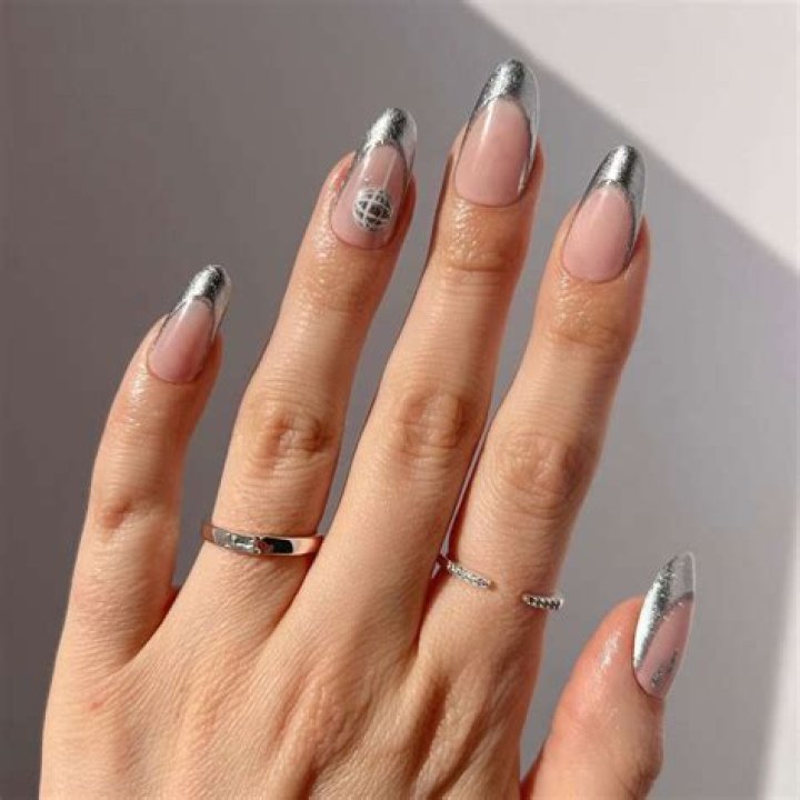 How To Do A Disco Ball French Manicure, According To A Nail Pro