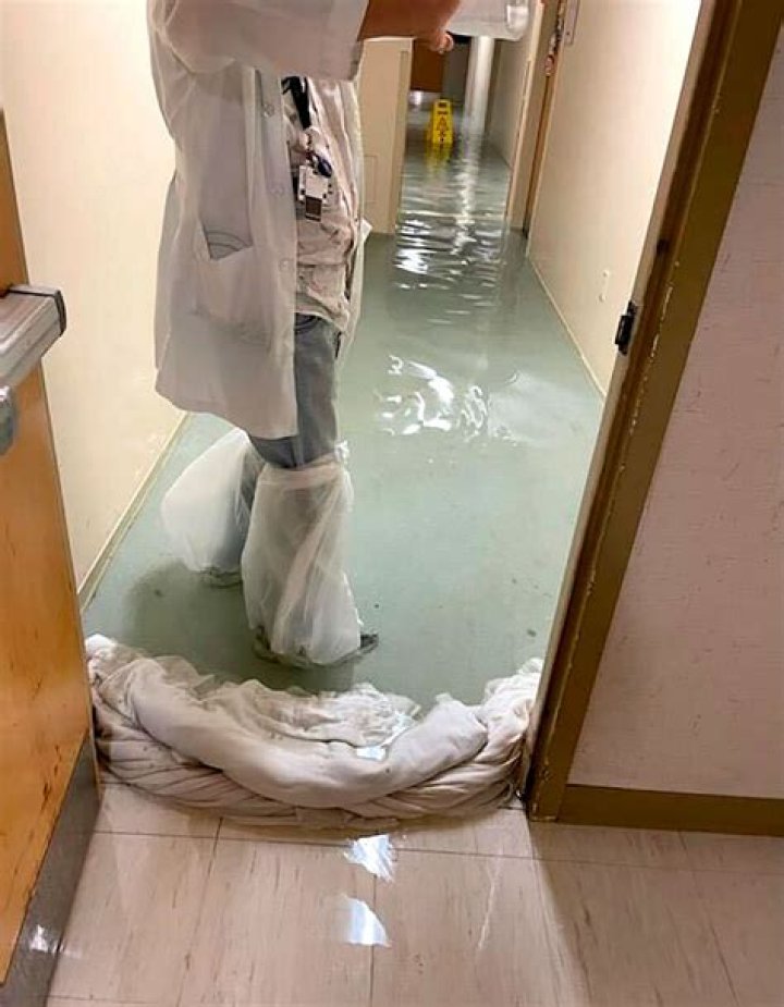 Hurricane Ian strikes Florida hospital from above and below