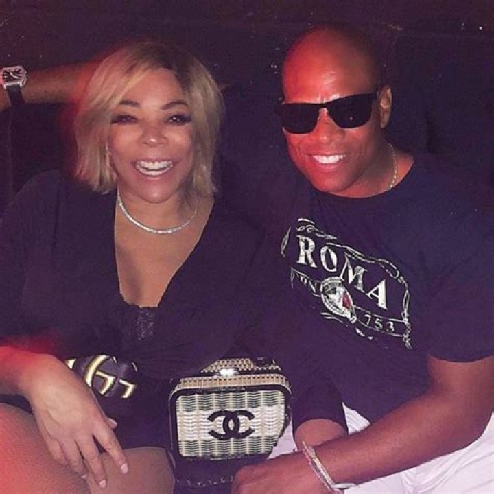‘I Just Clutched My Pearls’: Wendy Williams Alarms Fans When They See Her with a Man Who Looks an Awful Lot Like Ex-Husband Kevin Hunter