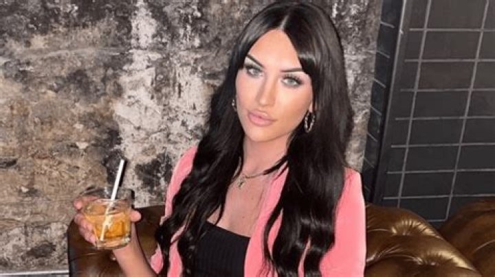 I’m a 6ft 3 trans woman and always stand out in a crowd - jealous women hate how much attention I get