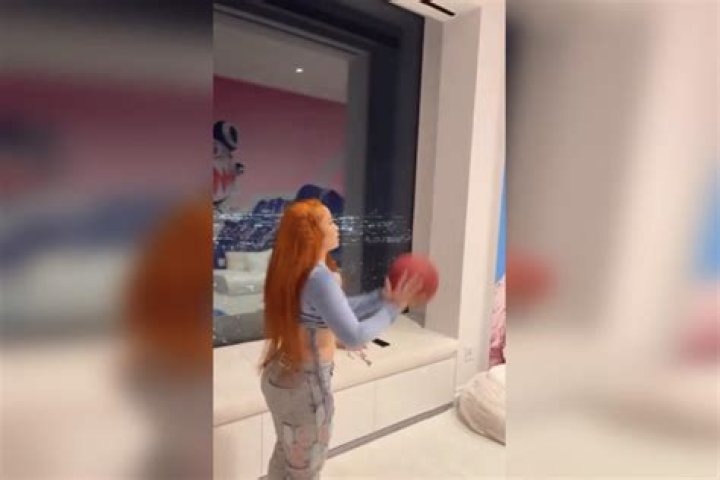 Ice Spice Shows Off Jump Shot - Watch