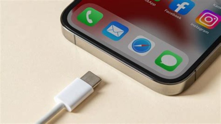 iMessage Not Working? 8 Fixes to Try on iPhone or Mac