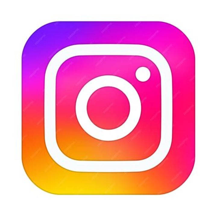 [ｺﾚｺﾚ]看護学生ﾘｵﾝがinstaにﾌｧﾐﾏのｻﾗﾀﾞをさわさわ投稿し炎上で特定[日本医療大学]