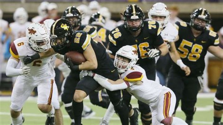 Iowa high school football schedules released