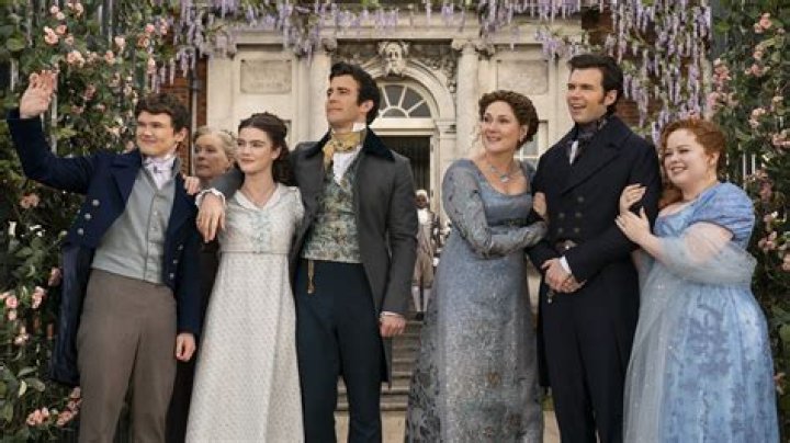 Is Benedict Bridgerton Gay? The Question That Has Divided Fans Of The Netflix Series Rallshe