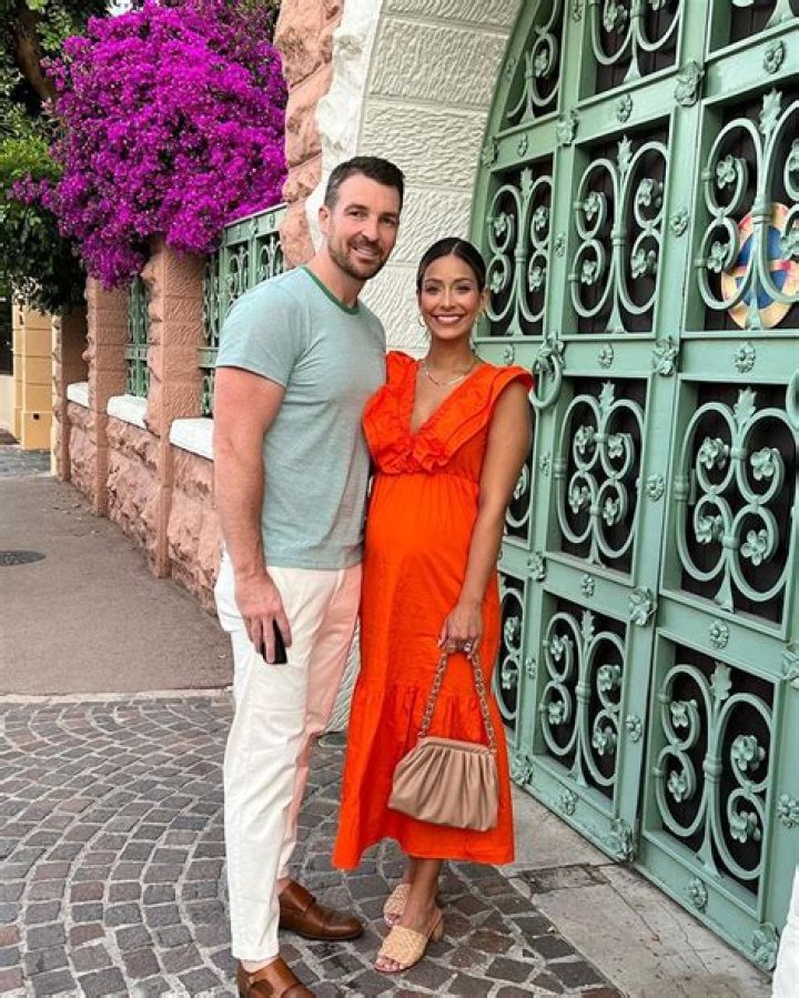 Is Manuela Arbelaez, A Model on ‘The Price is Right’ Pregnant?
