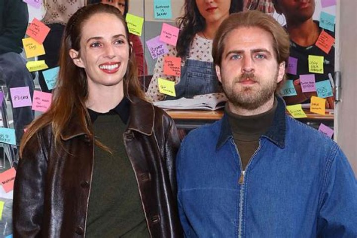 Is Maya Hawke Gay? Know with Proofs