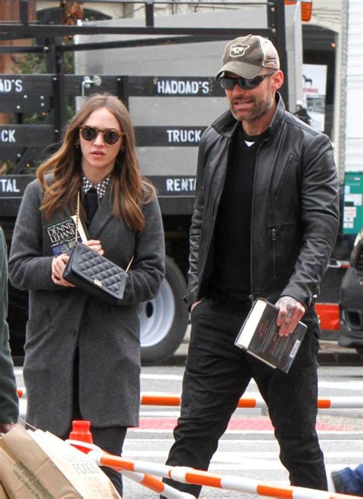 Is Sean William Scott married and what is the Lethal Weapon star's net worth?