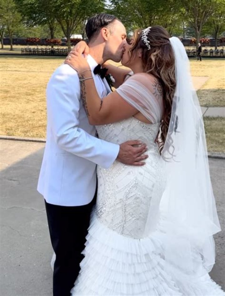 Is She Married Her Boyfriend Mark Heggie?