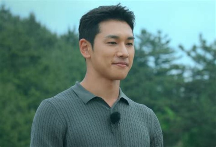 Is Shin Dong-woo Still Single After ‘Single’s Inferno’? Nadine Called Him Out