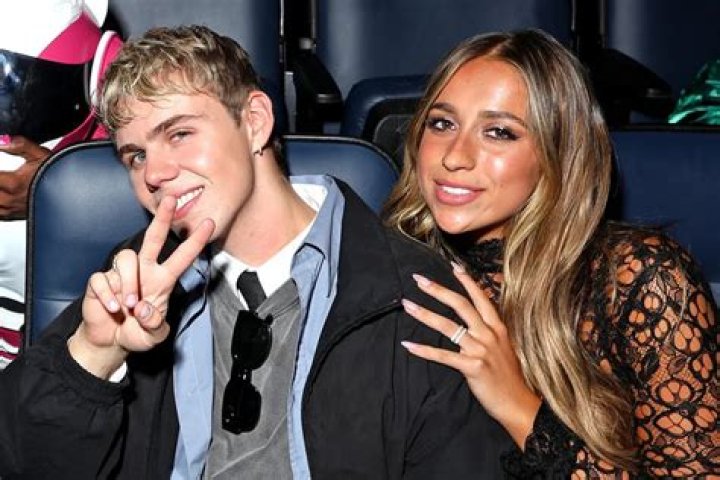 Is Tate McRae Single? Who is Tate McRae Boyfriend?