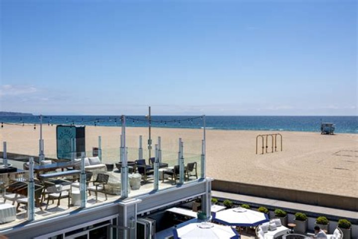 Is The Sea Sprite Hotel In 'Veronica Mars' Real? It's A Major Location In The Newly-Released Season 4
