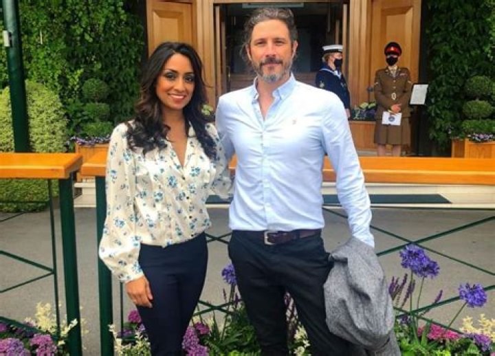 Isa Guha Husband Richard Thomas Is A Famous Musician
