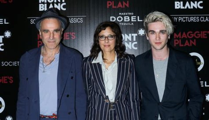 Isabelle Adjani Et Ses Fils : Découvrez la Famille de l'Actrice Iconique