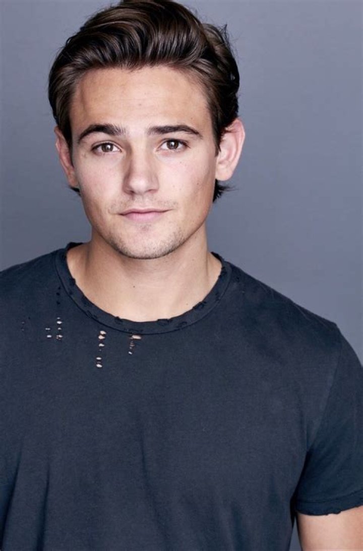 Isaiah Garza (Fashion designer) Wiki, Biography, Age, Girlfriends, Family, Facts and More