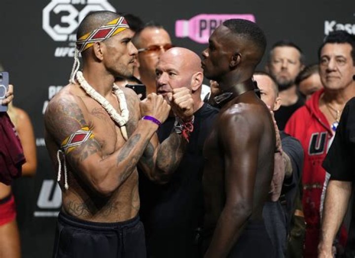 Israel Adesanya Reacts to His Rivalry with UFC Light Heavyweight Champion Alex Pereira; Find Out