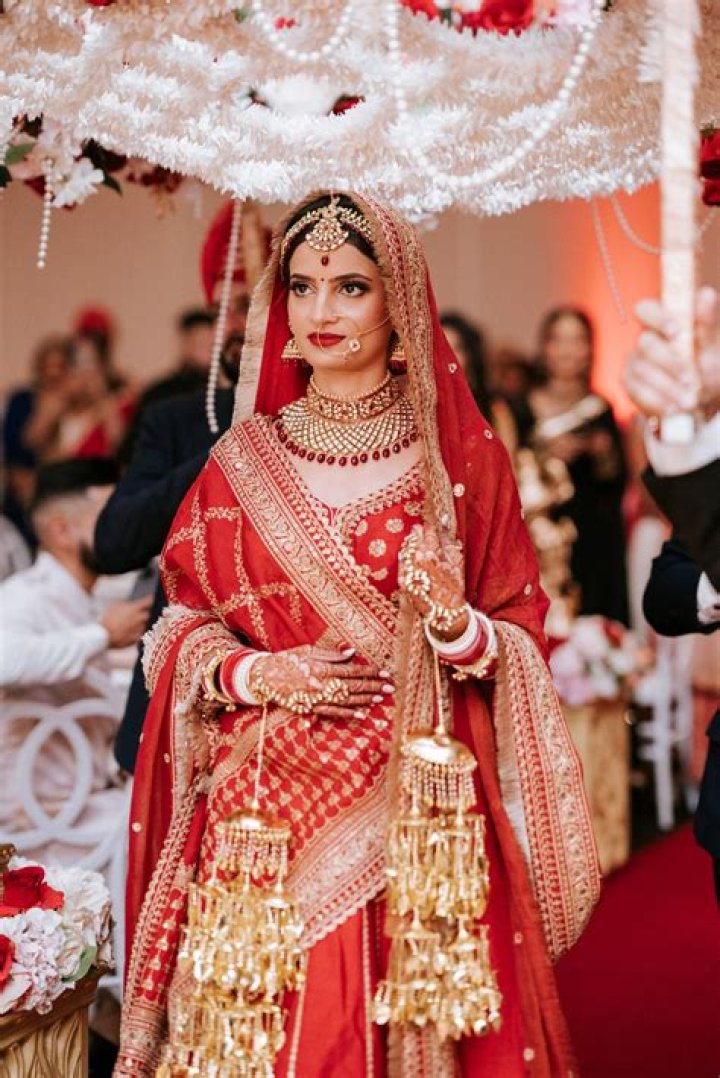 IU adds flair to Indian wedding outfit in latest update; Fans express excitement over her desi nod