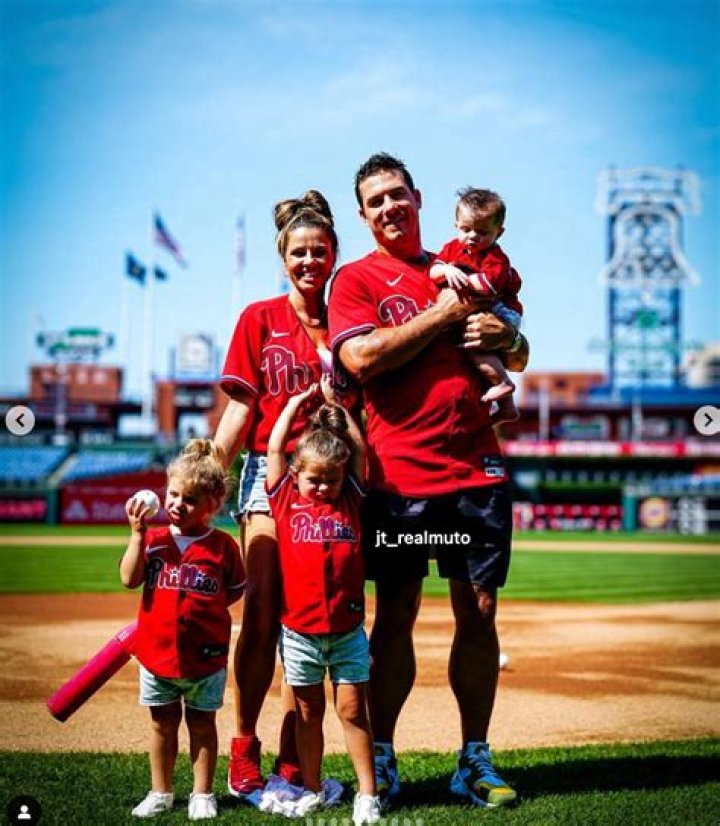 J T Realmuto MLB Stats, Wife, Net Worth, Contract, Family