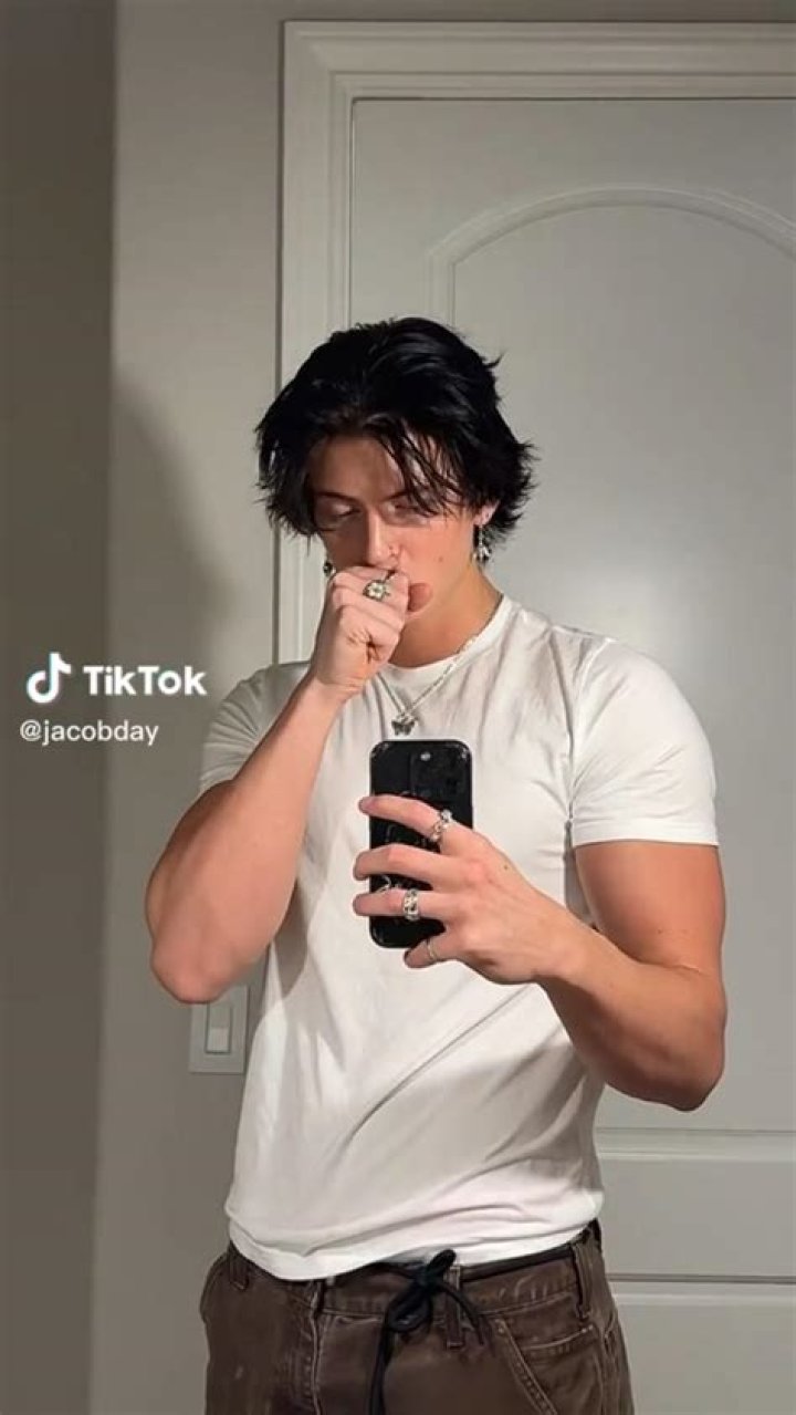 Jacob Day (Tiktok star) Wiki, Biography, Age, Boyfriend, Family, Facts and More