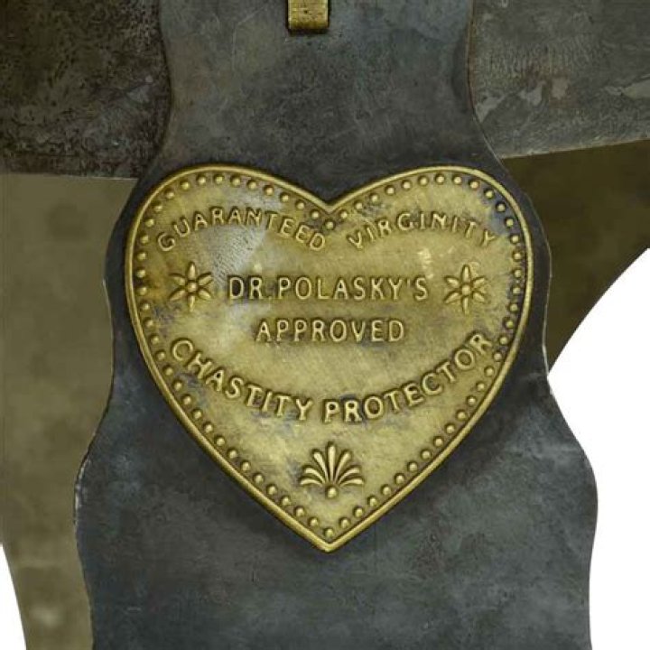 Jane Seymour once received antique chastity belt as wedding present
