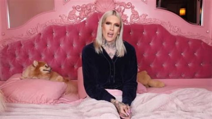 Jeffree Star announces split with Nathan Schwandt in emotional video