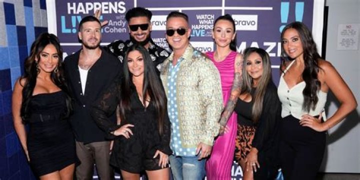 Jersey Shore Family Vacation: Are JWoww Jenni Farley and DJ Pauly D together more than a decade after smoosh room hookup?