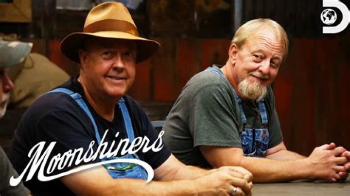 Josh needs help and relationship stress on Moonshiners