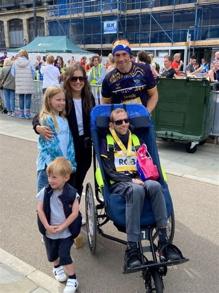Kevin Sinfield ready to help Rob Burrow around Leeds marathon course