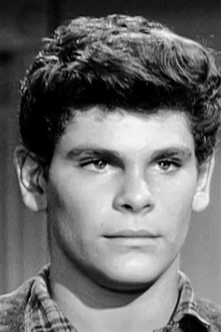 Kim Charney (Actor) Wiki, Biography, Age, Girlfriends, Family, Facts and More