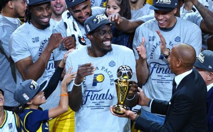 Kobe Bryant’s 2000 NBA Finals Ring Auctions for THIS Whopping Amount Surpassing Bill Russell’s USD 705K Record