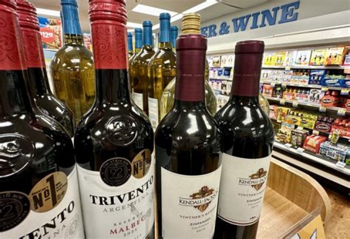 Las Vegas law allowing alcohol deliveries from restaurants, convenience stores goes into effect