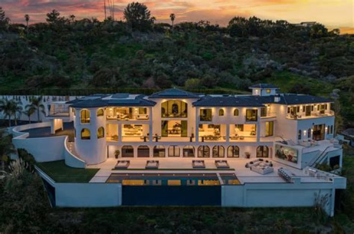 Late Wes Craven’s home up for sale on Million Dollar Listing Los Angeles