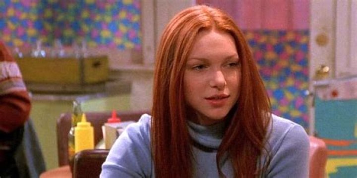 Laura Prepon As Donna On 'That '70s Show' Is One Of The Most Fashionable TV Characters Ever, As Proven By 16 GIFs