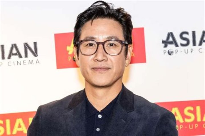 Lee Sun-Kyun Net Worth: Legacy of Stellar Performances