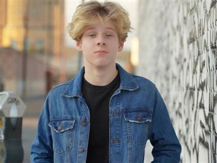 Lev Cameron Biography, Age, Height, Wiki, Partner, Tik Tok Career